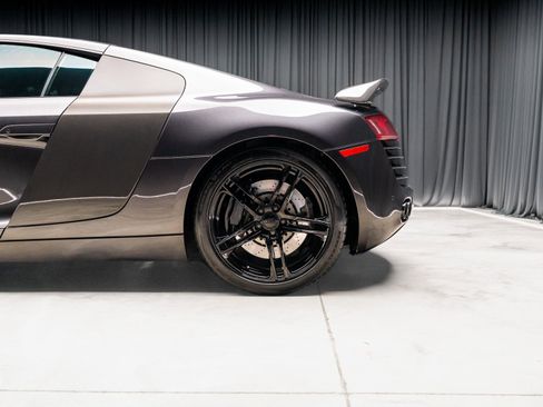 Used 2011 Audi R8 V8 image 39