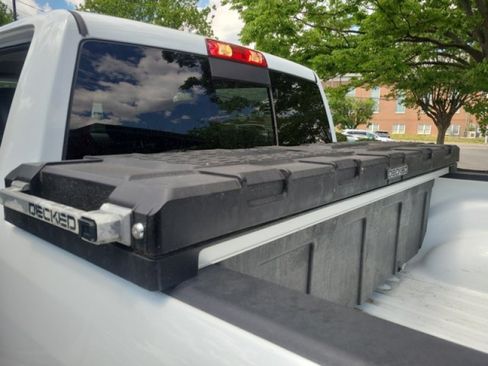 Used 2024 RAM 2500 Laramie w/ Safety Group AWD/4WD image 40