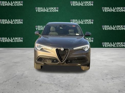 Used 2023 Alfa Romeo Stelvio Sprint image 5
