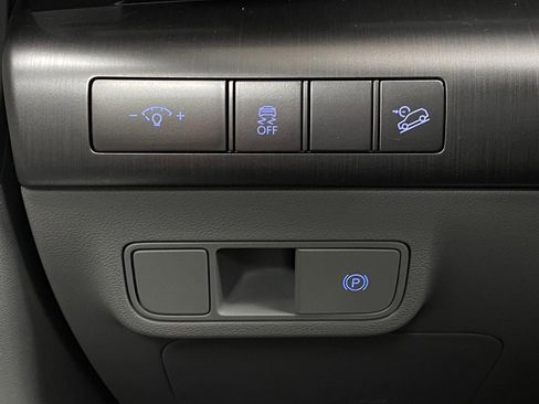 Used 2025 Hyundai Kona SEL image 13