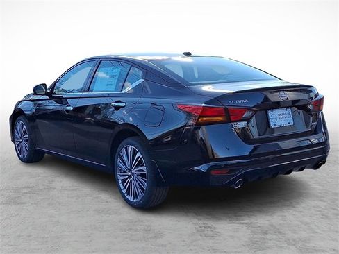 New 2025 Nissan Altima 2.5 SL image 3