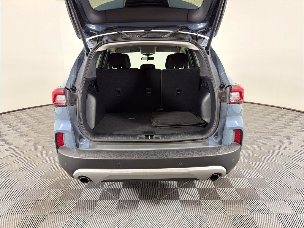 Used 2023 Ford Escape Active w/ Tech Pack #1 AWD/4WD image 24