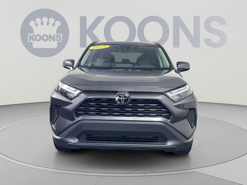 Used 2025 Toyota RAV4 XLE AWD/4WD image 11