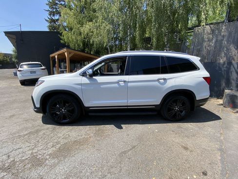 Used 2021 Honda Pilot Touring image 3
