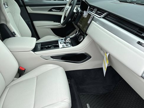 New 2024 Jaguar F-PACE R-Dynamic S image 14