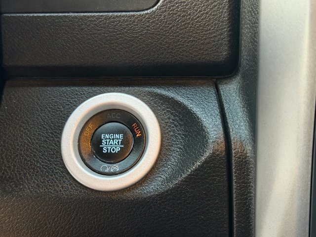 Used 2021 RAM 1500 Classic SLT RWD image 15
