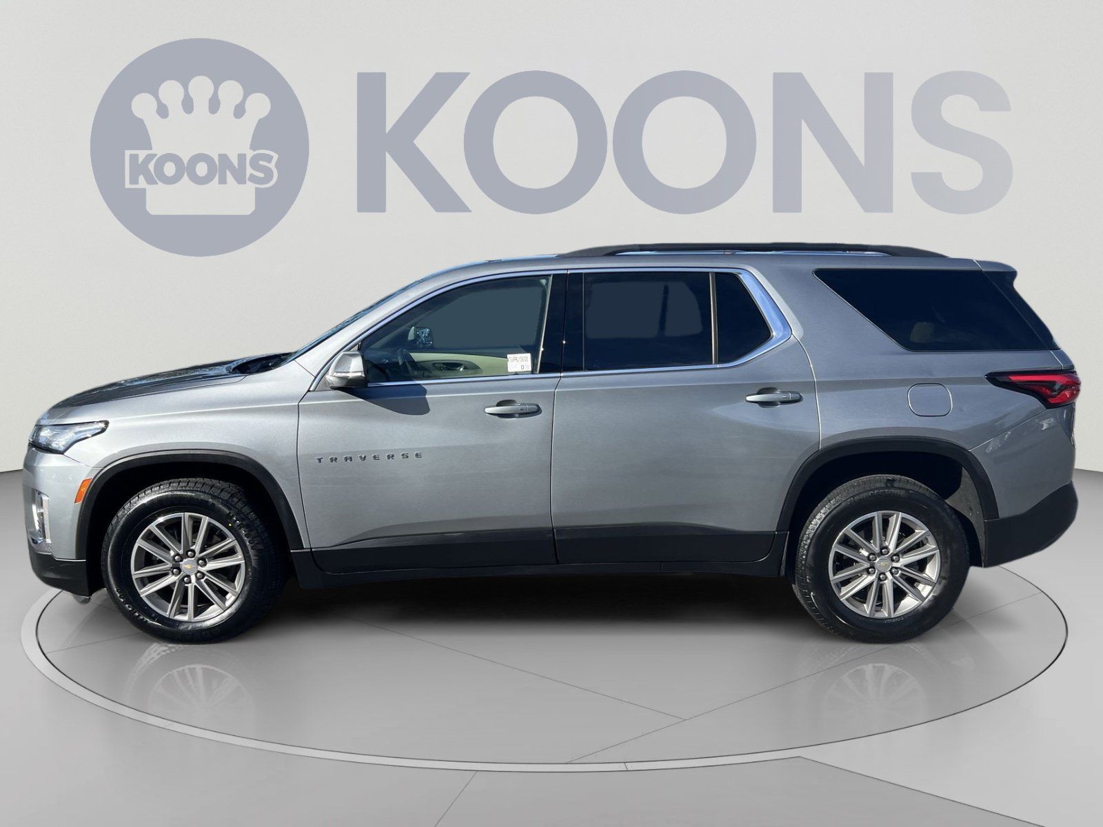 Used 2024 Chevrolet Traverse LT AWD/4WD image 2