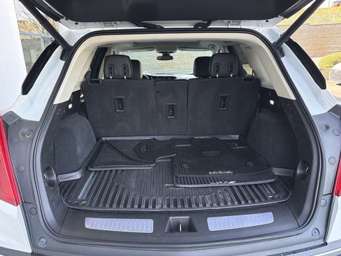 Used 2018 Cadillac XT5 Luxury w/ Driver Awareness Package image 18
