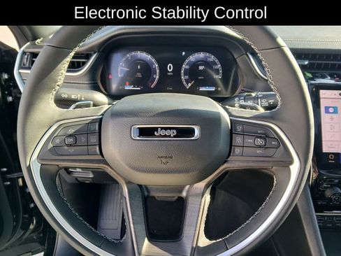 New 2025 Jeep Grand Cherokee Limited image 24