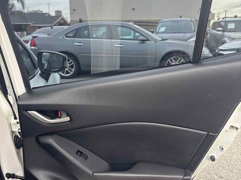 Used 2016 MAZDA MAZDA3 i Grand Touring image 12