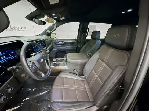 Used 2024 Chevrolet Silverado 1500 High Country w/ Technology Package image 25