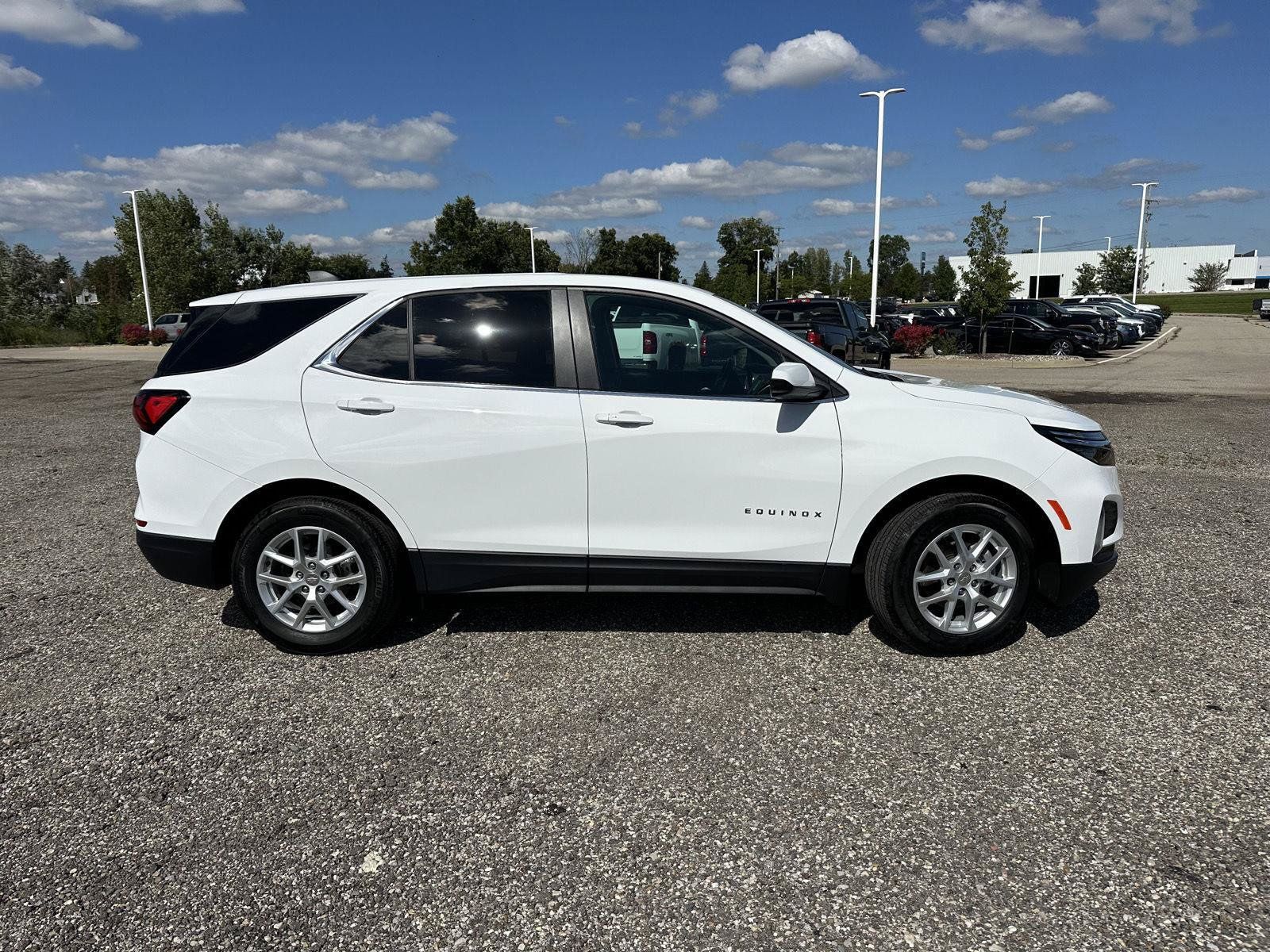 Used 2024 Chevrolet Equinox LT FWD image 19