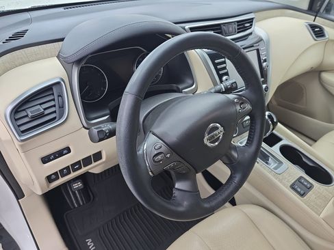 Used 2019 Nissan Murano SL FWD image 16