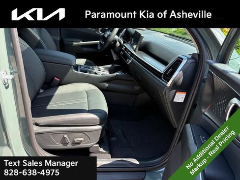 New 2026 Kia Sorento EX w/ EX Premium Package AWD/4WD image 20