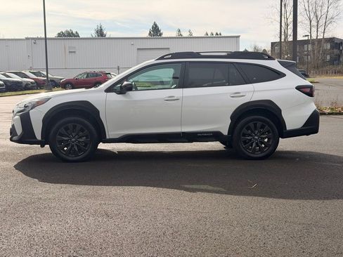 Certified 2025 Subaru Outback Onyx Edition image 4