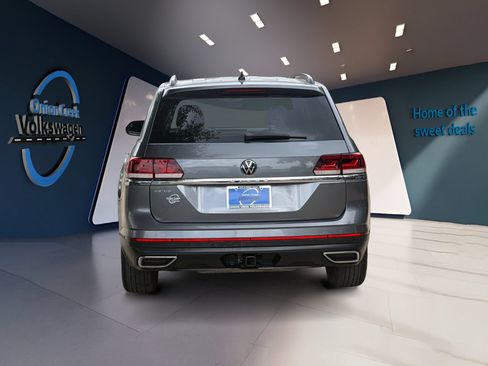 Used 2022 Volkswagen Atlas SE w/ Panoramic Sunroof Package FWD image 9