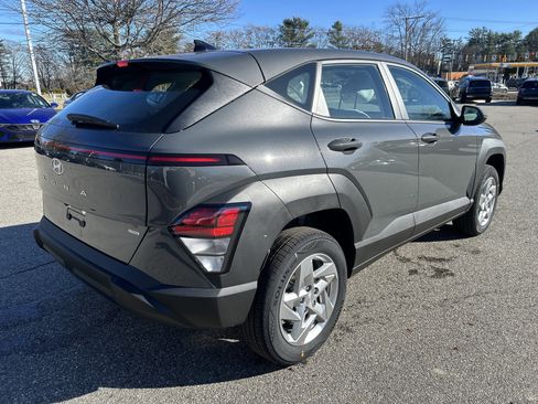 New 2026 Hyundai Kona SE image 7