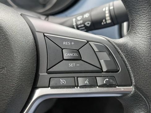 Used 2025 Nissan Versa SV FWD image 20