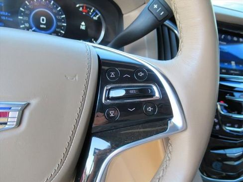 Used 2020 Cadillac Escalade Platinum image 19