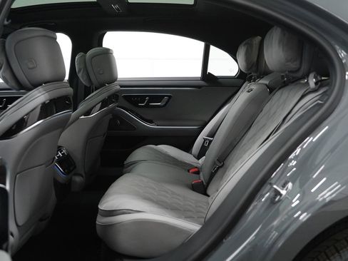 New 2026 Mercedes-Benz S 580 4MATIC Sedan image 17