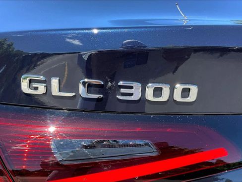 Used 2024 Mercedes-Benz GLC 300 4MATIC image 31