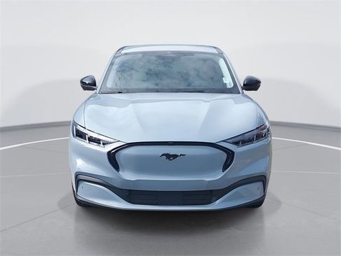 Certified 2025 Ford Mustang Mach-E Premium image 8