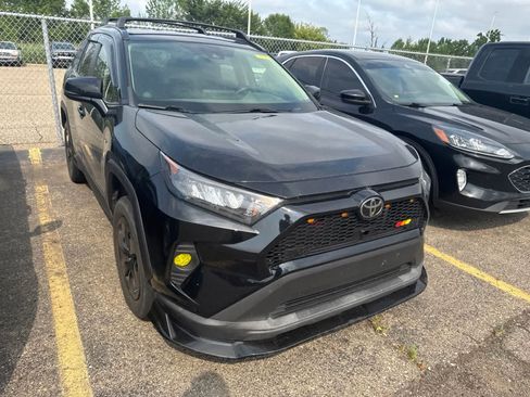 Used 2020 Toyota RAV4 LE w/ All Weather Liner Package AWD/4WD image 26