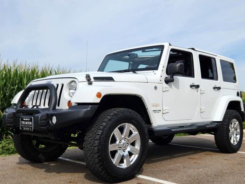 Used 2013 Jeep Wrangler Unlimited Sahara w/ Connectivity Group image 1