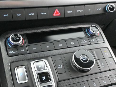 Used 2025 Hyundai Palisade Limited image 25