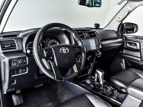 Used 2023 Toyota 4Runner TRD Off-Road Premium AWD/4WD image 18