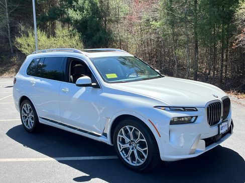 Used 2023 BMW X7 xDrive40i w/ Premium Package AWD/4WD image 7