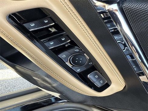 Used 2022 Lincoln Corsair Reserve w/ Equipment Group 201A image 9