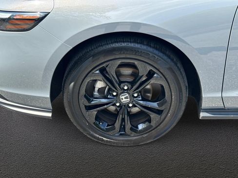 Certified 2025 Honda Accord SE image 11
