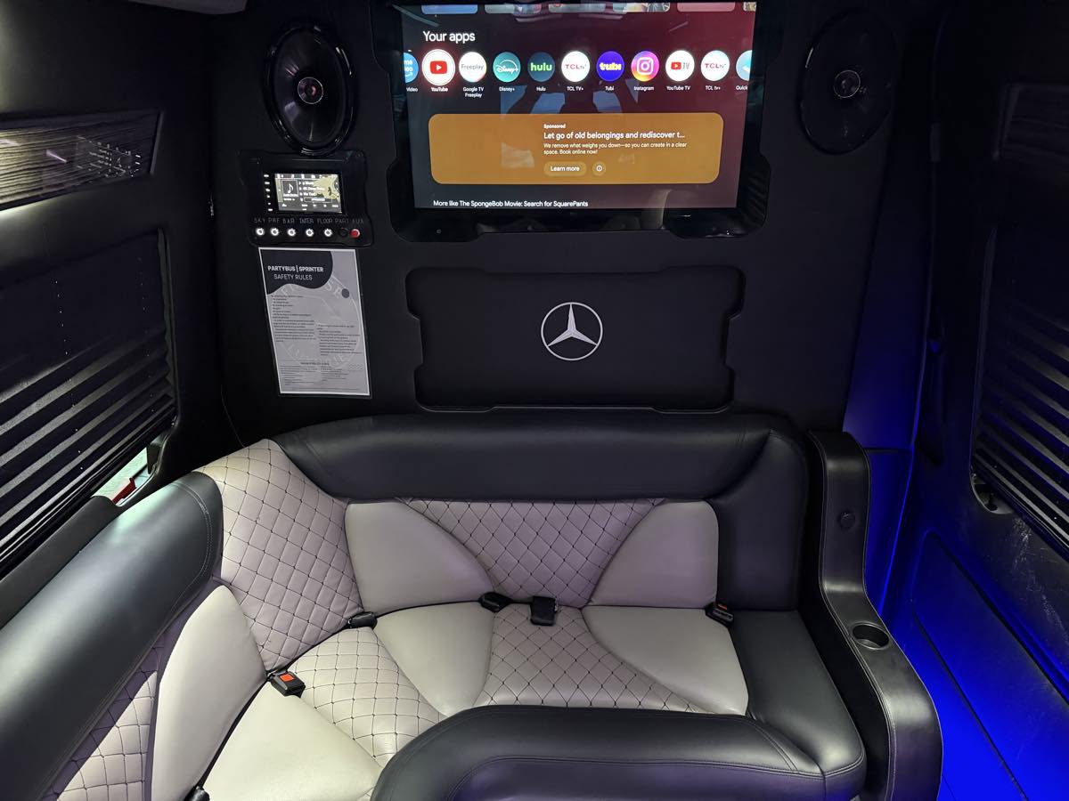 Used 2022 Mercedes-Benz Sprinter 3500 image 32