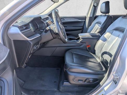 Used 2021 Jeep Grand Cherokee L Limited image 17