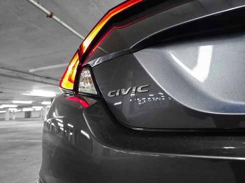 Used 2020 Honda Civic EX image 10