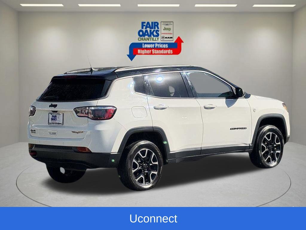 Used 2019 Jeep Compass Trailhawk w/ Leather Interior Group AWD/4WD image 8