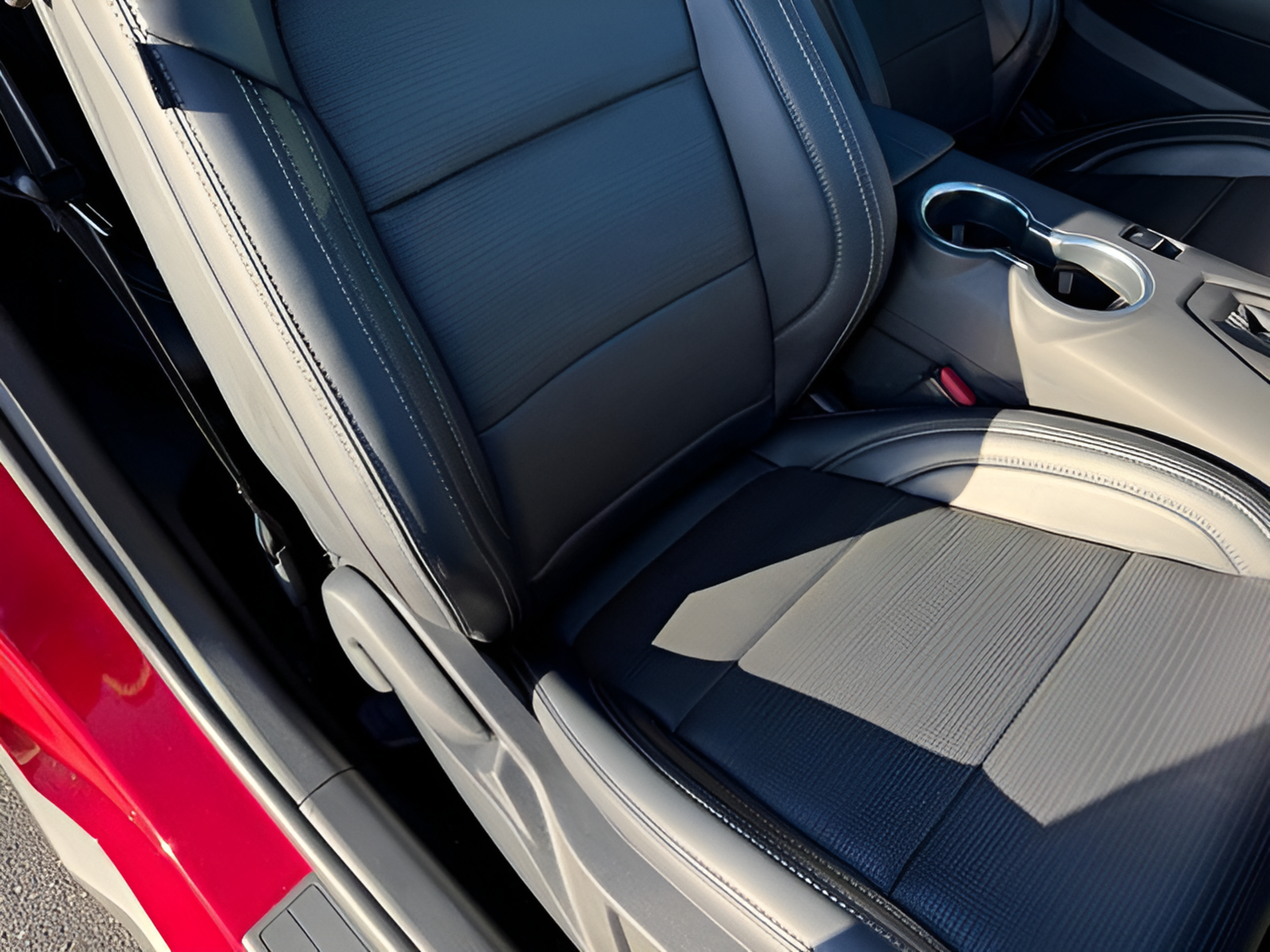Used 2024 Ford Mustang GT Premium RWD image 13