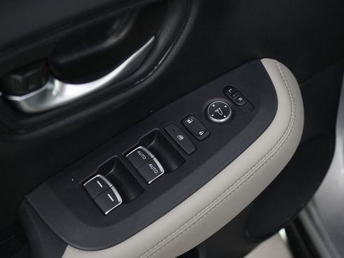 Used 2025 Honda HR-V EX-L image 19