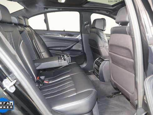 Used 2020 BMW M550i xDrive M550i xDrive w/ Premium Package image 15