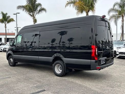 Used 2024 Mercedes-Benz Sprinter 3500 image 7