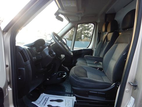 Used 2014 RAM ProMaster 2500 w/ Interior Convenience Group image 8
