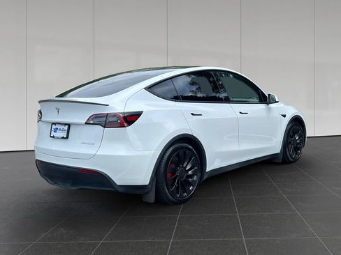 Used 2023 Tesla Model Y Performance AWD/4WD image 5