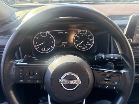 Used 2023 Nissan Rogue SV image 28