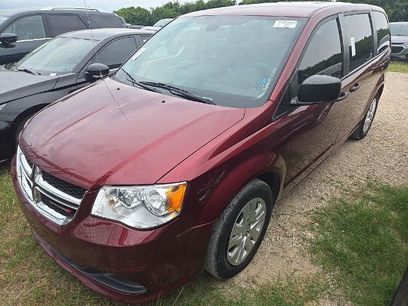 Used 2020 Dodge Grand Caravan SE w/ UConnect Hands-Free Group