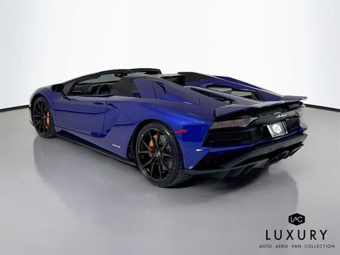 Used 2019 Lamborghini Aventador S AWD/4WD image 6