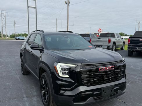 Used 2025 GMC Terrain Elevation w/ Black Edition AWD/4WD image 1