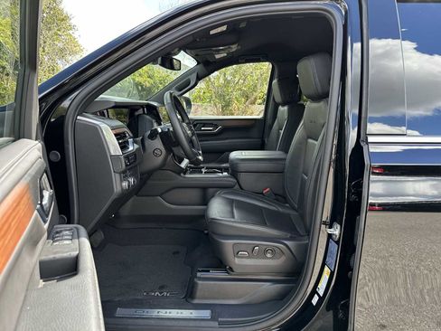 Certified 2025 GMC Yukon Denali image 2