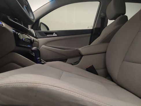 Used 2020 Hyundai Tucson Value FWD image 17