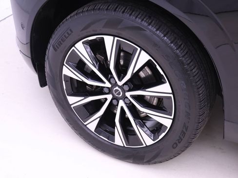 Certified 2023 Volvo XC60 B5 Plus image 21